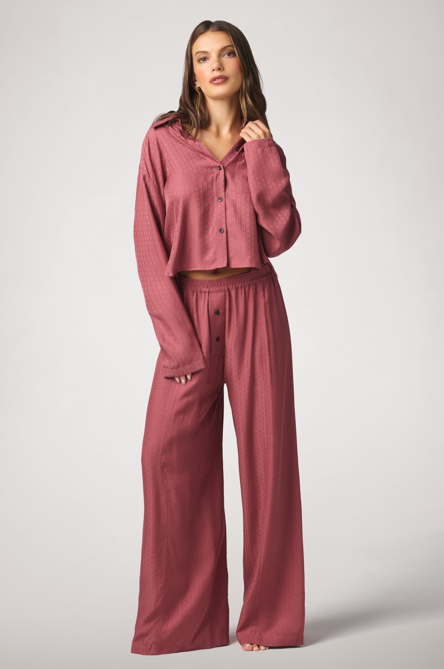 SAY MY NAME CROPPED LONG SLEEVE SHIRT
