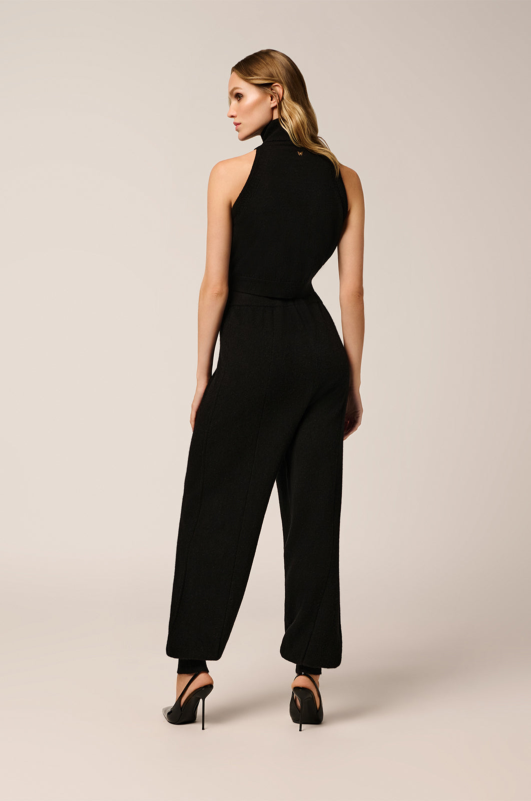 Soft cashmere high waisted lounge balloon sweatpant back view