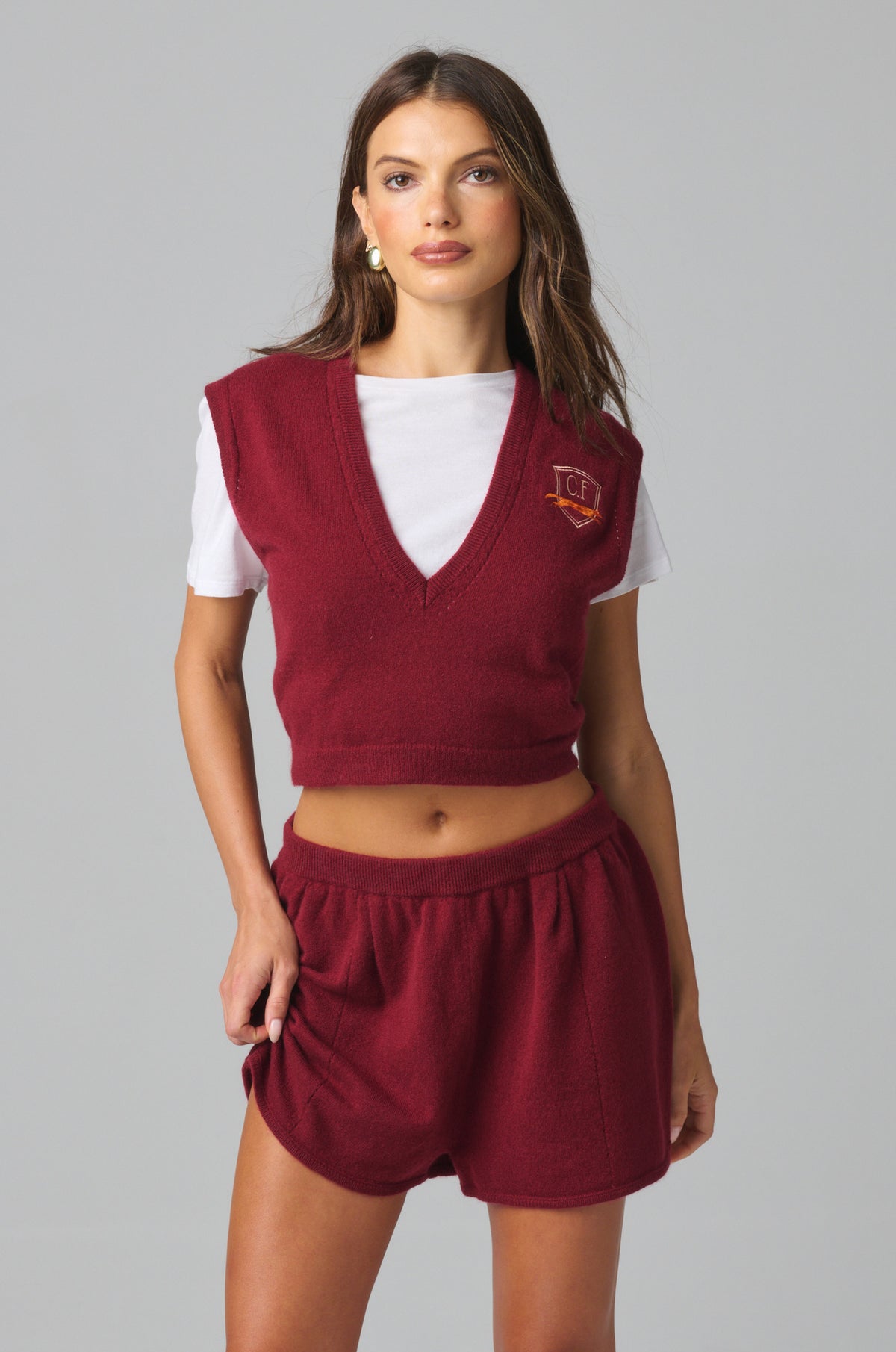 Kiki de Montparnasse 100% cashmere, made in Italy. High-waist knit boy shorts crafted in luxuriously soft, warm cashmere with a refined, effortless silhouette. Designed for quiet mornings and indulgent lounging, they bring an elevated ease to intimate dressing.