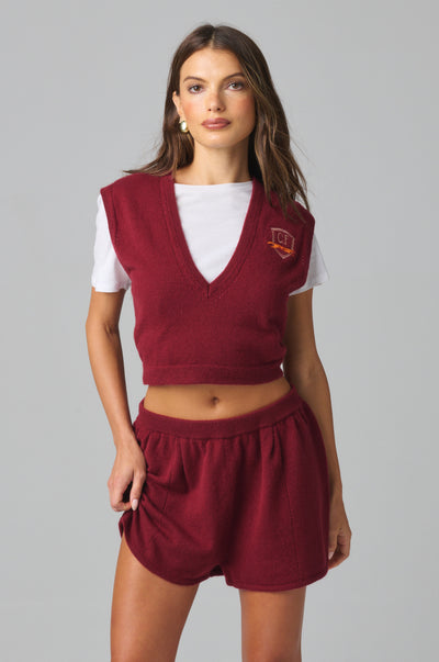 Kiki de Montparnasse 100% cashmere, made in Italy. High-waist knit boy shorts crafted in luxuriously soft, warm cashmere with a refined, effortless silhouette. Designed for quiet mornings and indulgent lounging, they bring an elevated ease to intimate dressing.