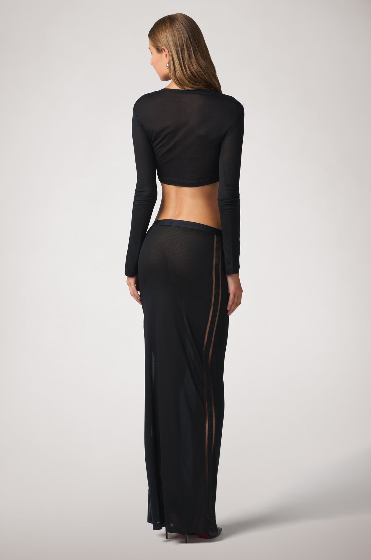 Kiki de Montparnasse, intime long skirt with the intime cropped long-sleeve cardigan in black, back.