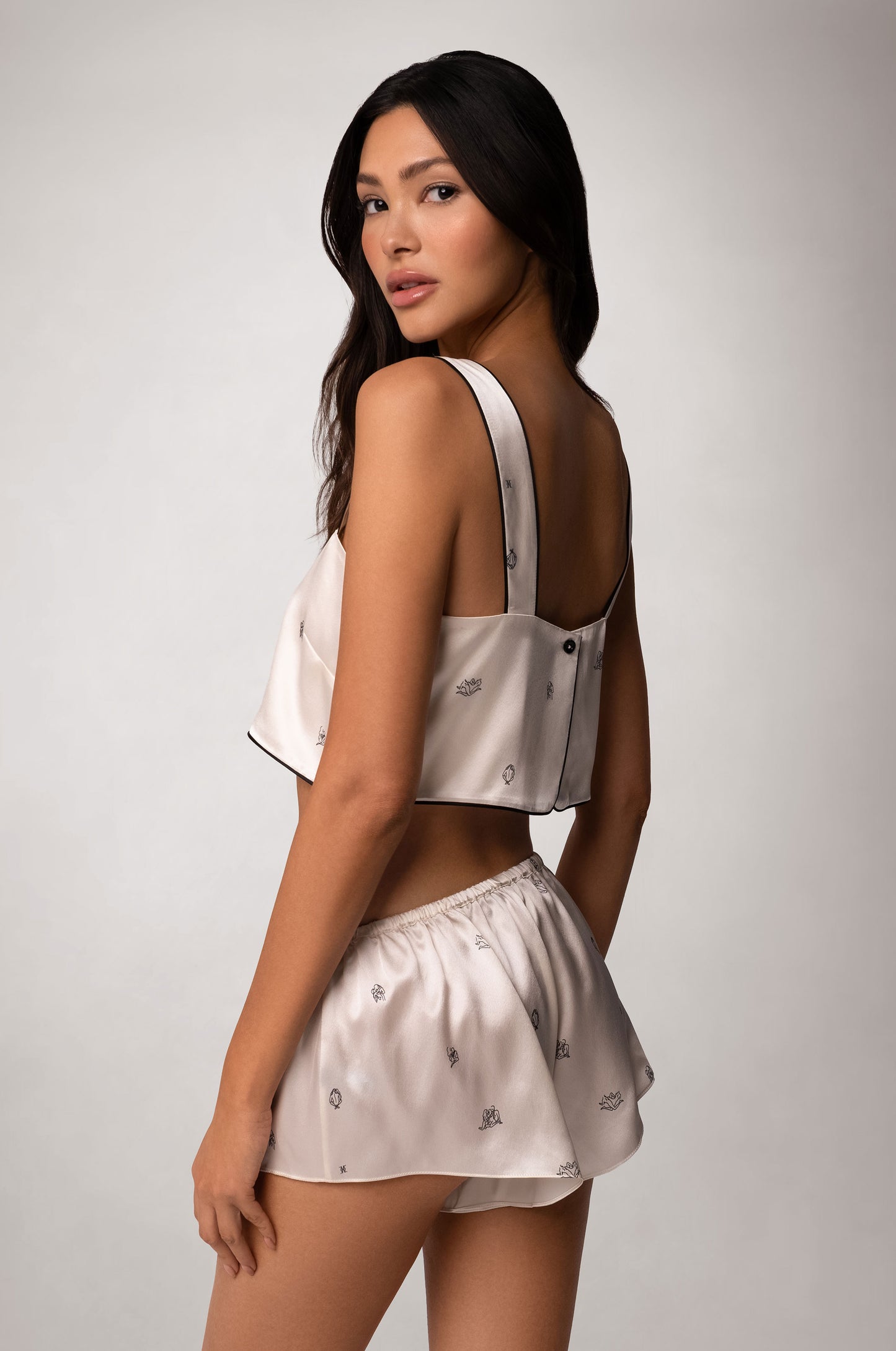SILK LOUNGE LES PARTENAIRES TAP SHORT